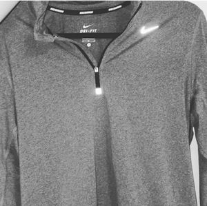 Nikey athletic pullover